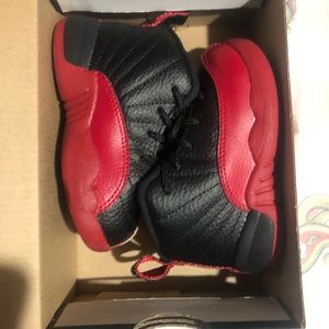 6c jordons red and black